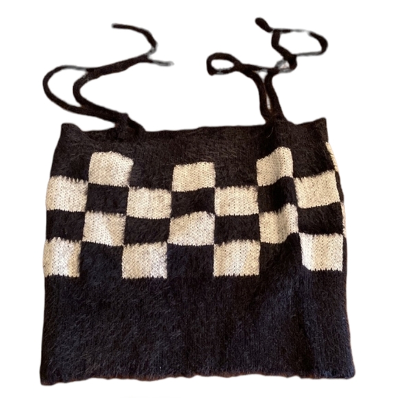 Checkered Black & White Fuzzy Adjustable Tie Strap Crop Top New size medium - Picture 3 of 6